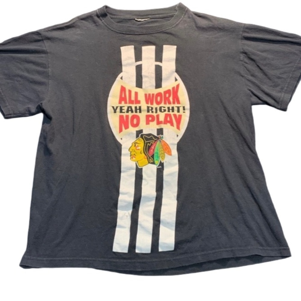 💛 Vintage Chicago Blackhawks Graphic Tee – “All Work No Play” – L/XL